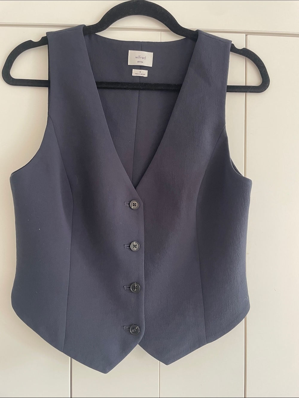 Wilfred Navy Button-Front V-Neck Vest